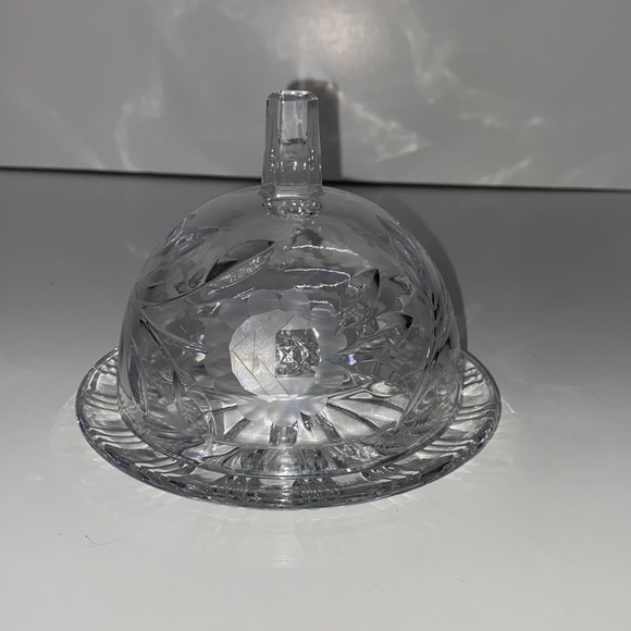 Vintage Crystal round butter dish cheese ball keeper. Glass - Picture 1 of 4